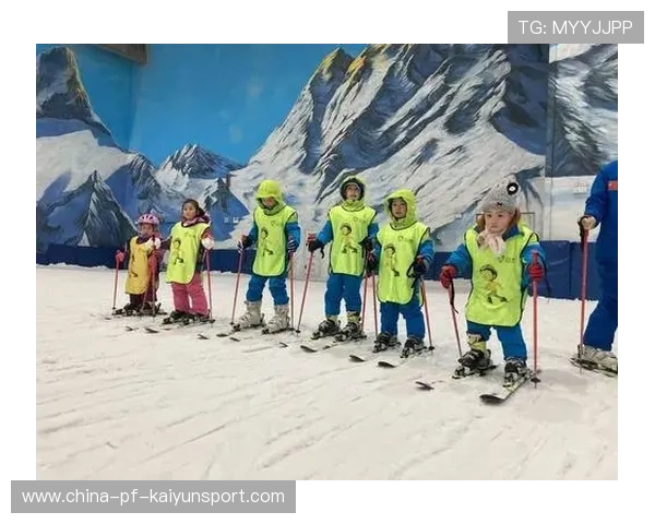 冰雪运动俱乐部推动少儿滑雪课程的家庭参与与体验营,冰雪运动培训机构 冰雪运动俱乐部推动少儿滑雪课程的家庭参与与体验营,冰雪运动培训机构
